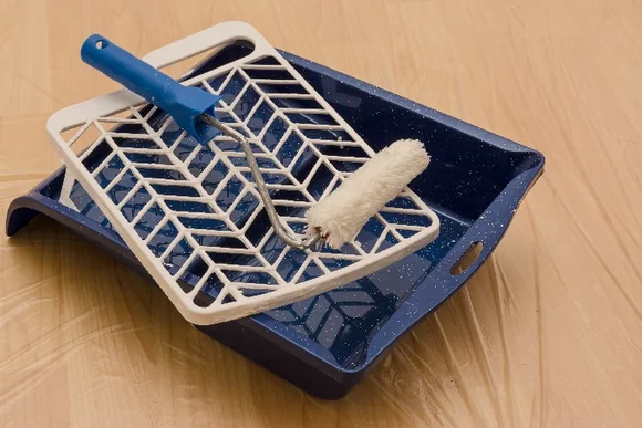 Farbwanne und Farbroller